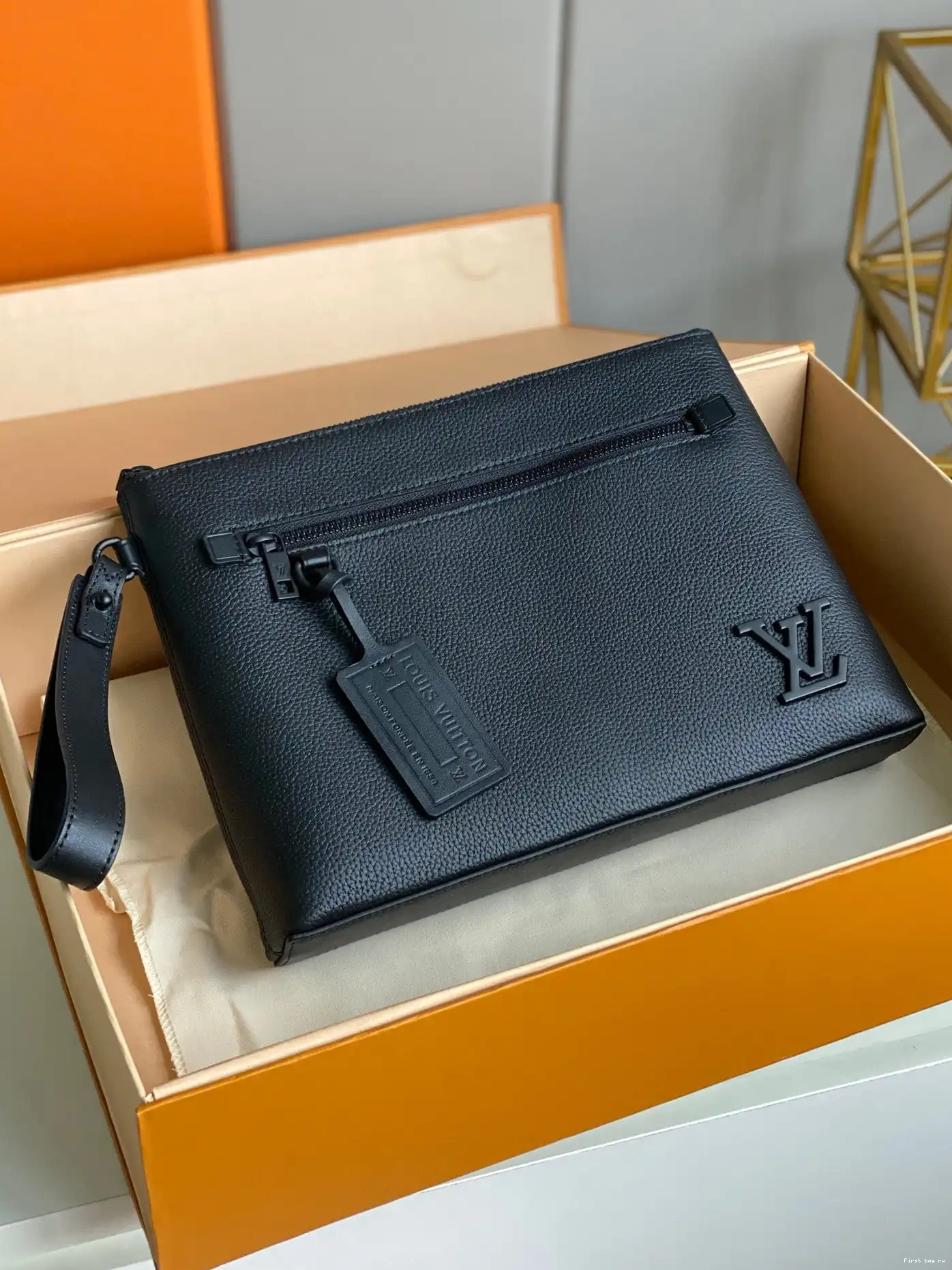 First bag ru LOUIS IPAD VUITTON POUCH 0520